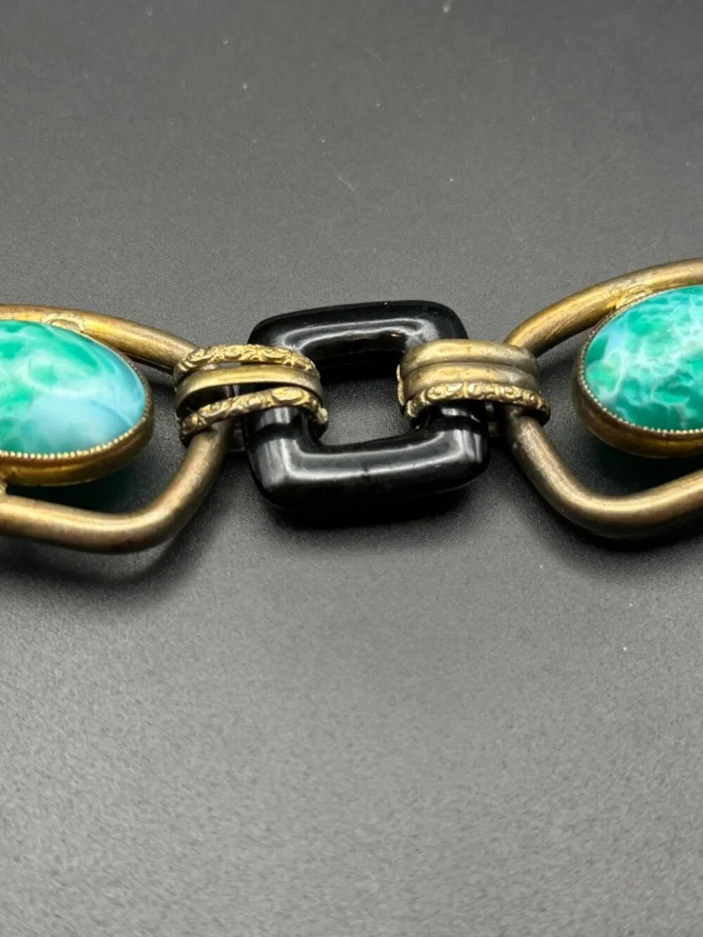 VTG BOHO Victorian Revival brass link bracelet green lucite moon glow stones 8